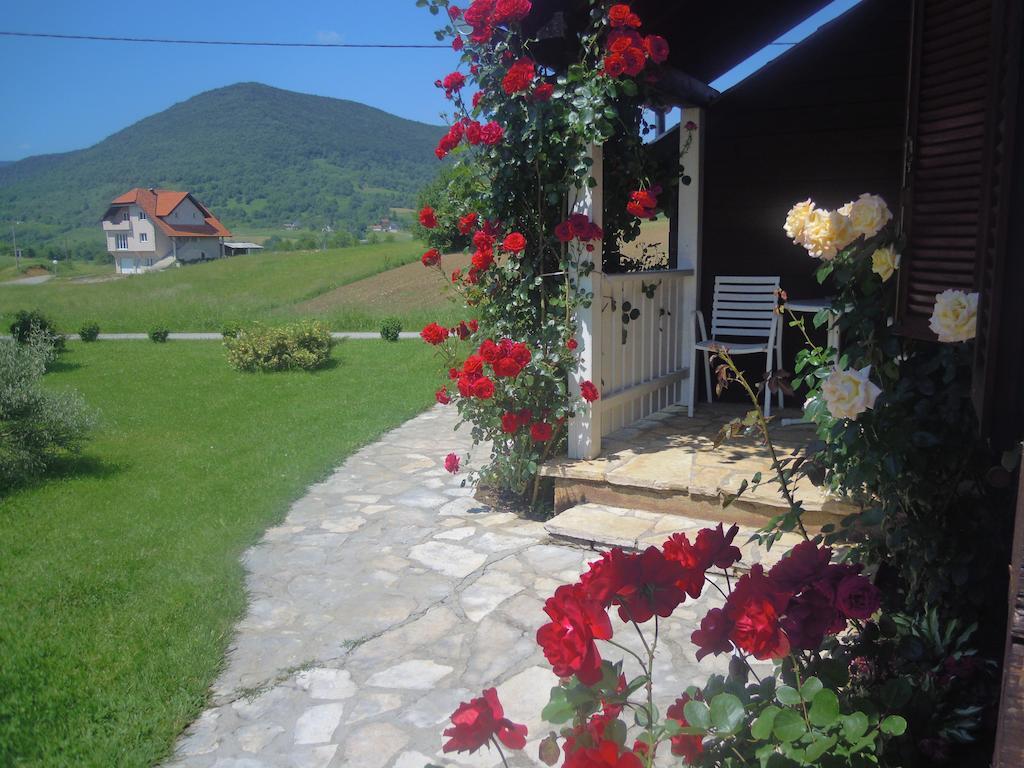 Wooden House Nela Near Plitvice Lakes Smoljanac Luaran gambar